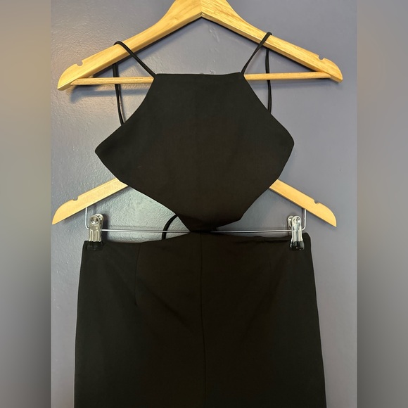 HELLO MOLLY Wide Leg Halterneck Open Back Black Jumpsuit EUC Size 6 - Picture 3 of 10